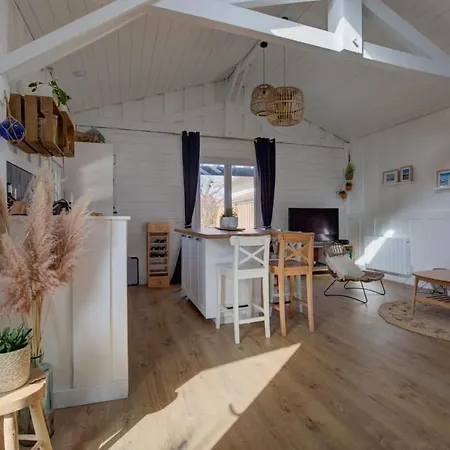 The Arcachon Basin Hut *